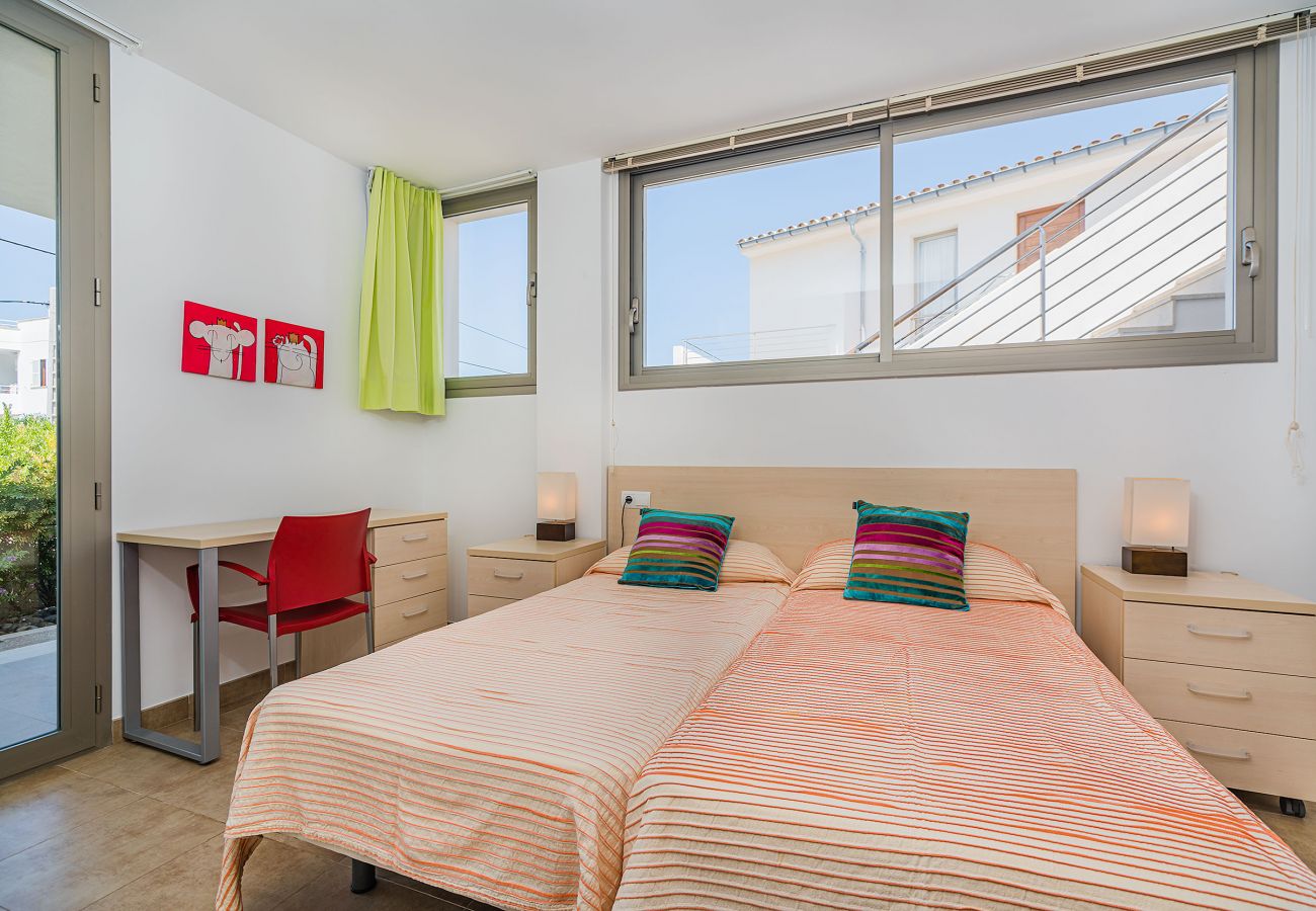 Chalet en Cala Sant Vicenç - MOLINS 7  ref. CS07