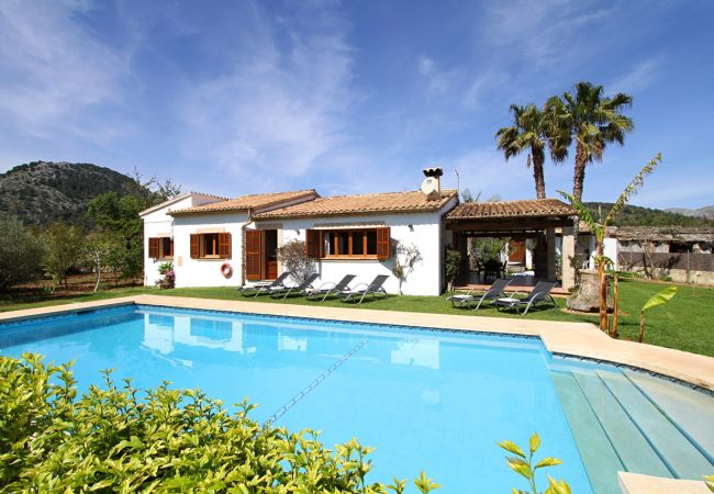 Villa en Pollensa / Pollença - BLANCO  Ref. VP08