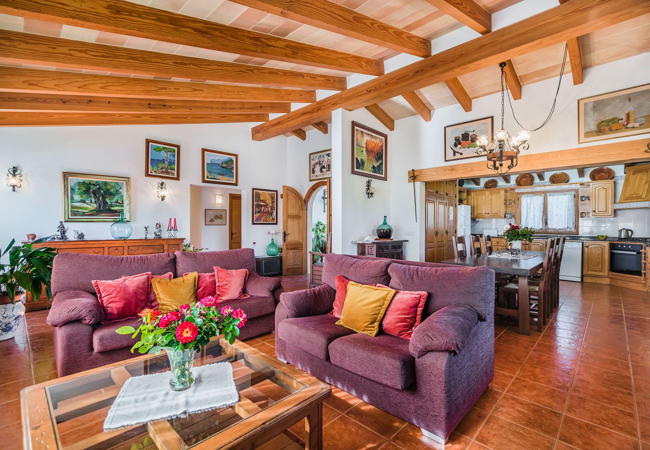 Villa en Pollensa / Pollença - BLANCO  Ref. VP08