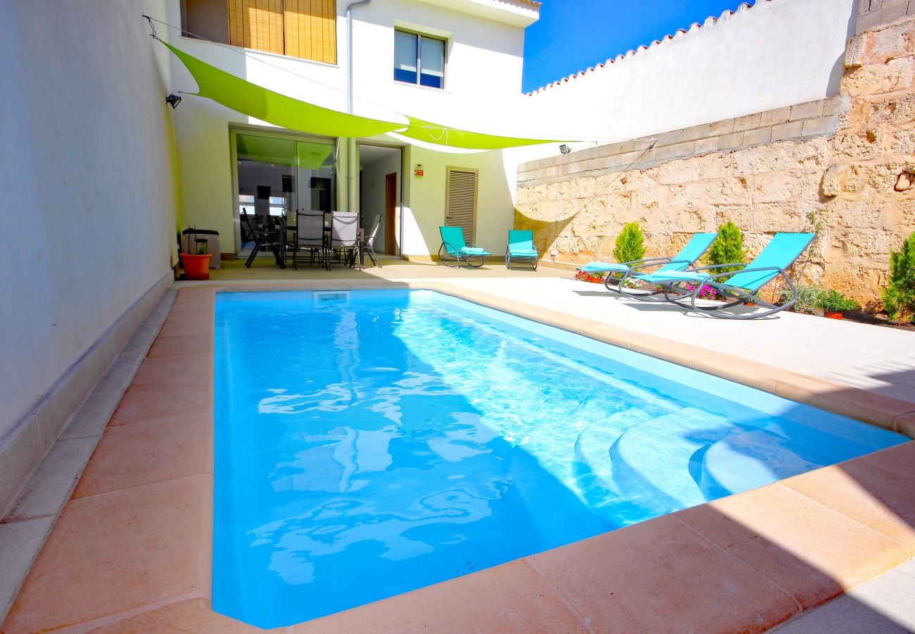 Foto de la piscina de la casa de pueblo en Muro Mallorca