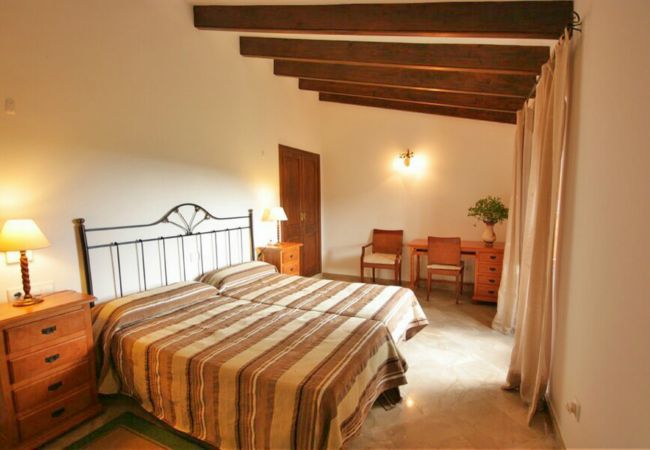 Dormitorio para 2 personas de la finca en Petra Dormitorio para 2 personas de la finca en Petra