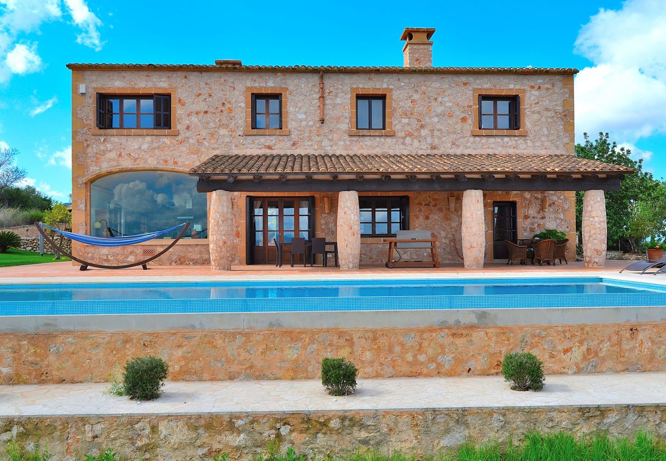 Desde 100 euros al día puede alquilar su villa en Mallorca.