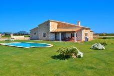 Finca con jardín grande y piscina, Mallorca