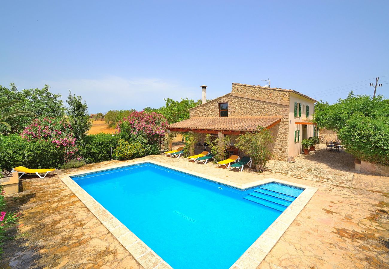Finca bonita con piscina para alquilar en Mallorca