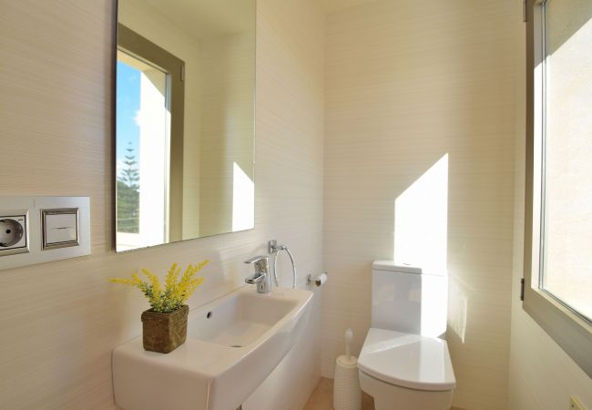 baño de la villa de lujo en mallorca can picafort baño de la villa de lujo en mallorca can picafort