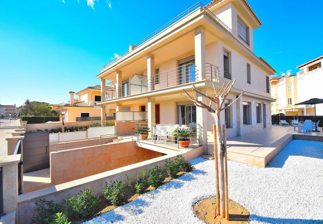 villa de lujo en can picafort mallorca villa de lujo en can picafort mallorca