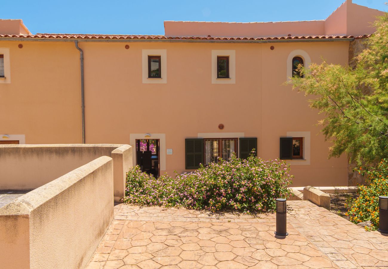 Casa adosada en Cala Romantica - E259 Casa Goldi by Mallorca Villa Selection