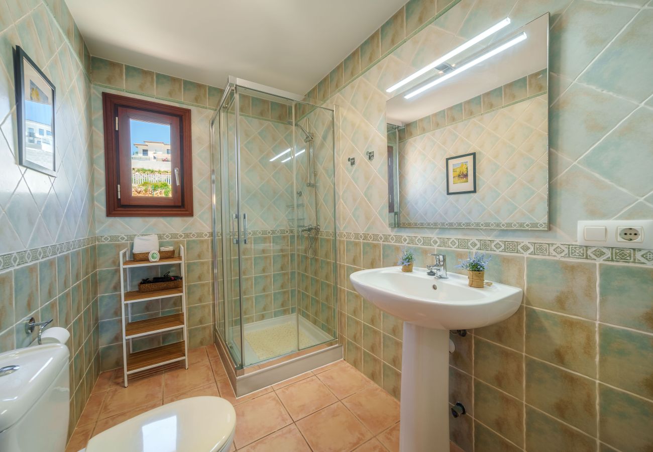 Casa adosada en Cala Romantica - E259 Casa Goldi by Mallorca Villa Selection