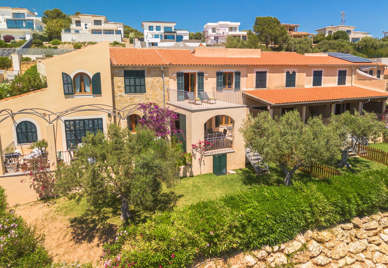 Casa adosada en Cala Romantica - E259 Casa Goldi by Mallorca Villa Selection