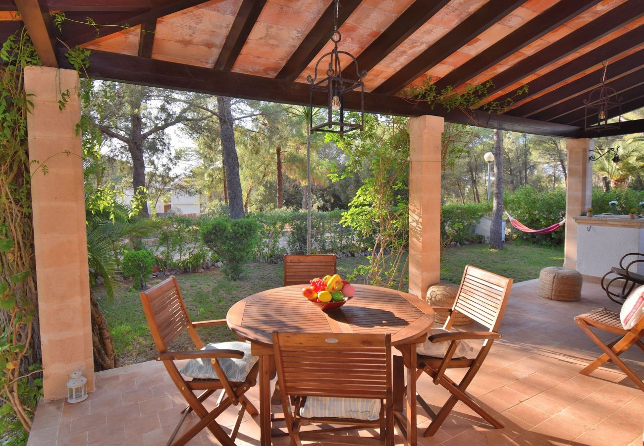 foto de casa vacacional tranquila rodeada de naturaleza