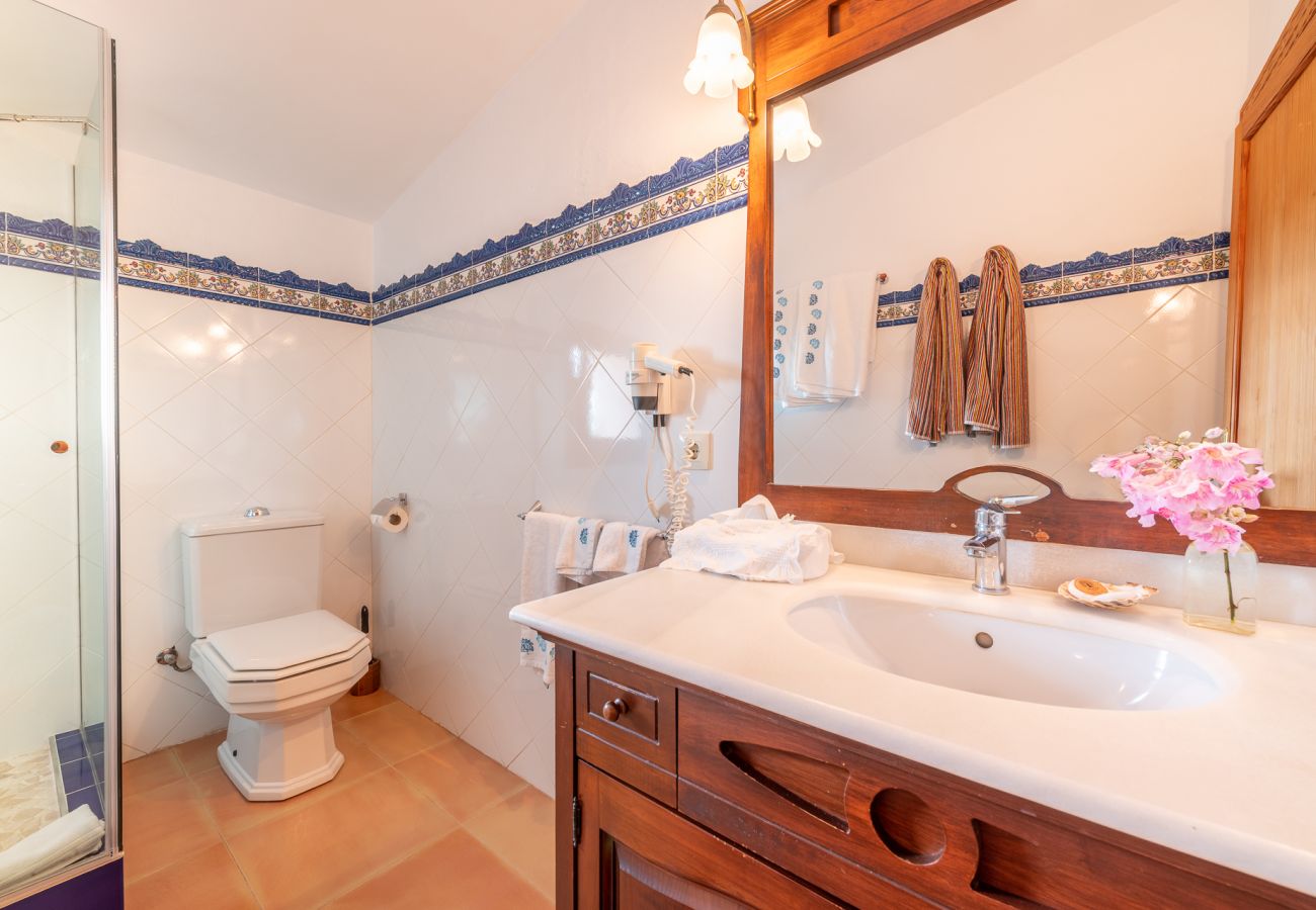 Casa rural en S´Alqueria Blanca - Finca Son Marimon (16 pax)