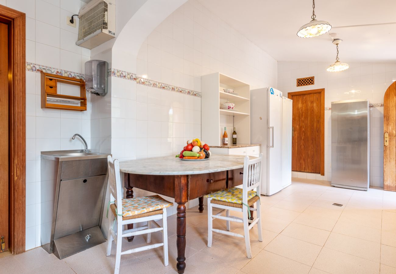 Casa rural en S´Alqueria Blanca - Finca Son Marimon (16 pax)