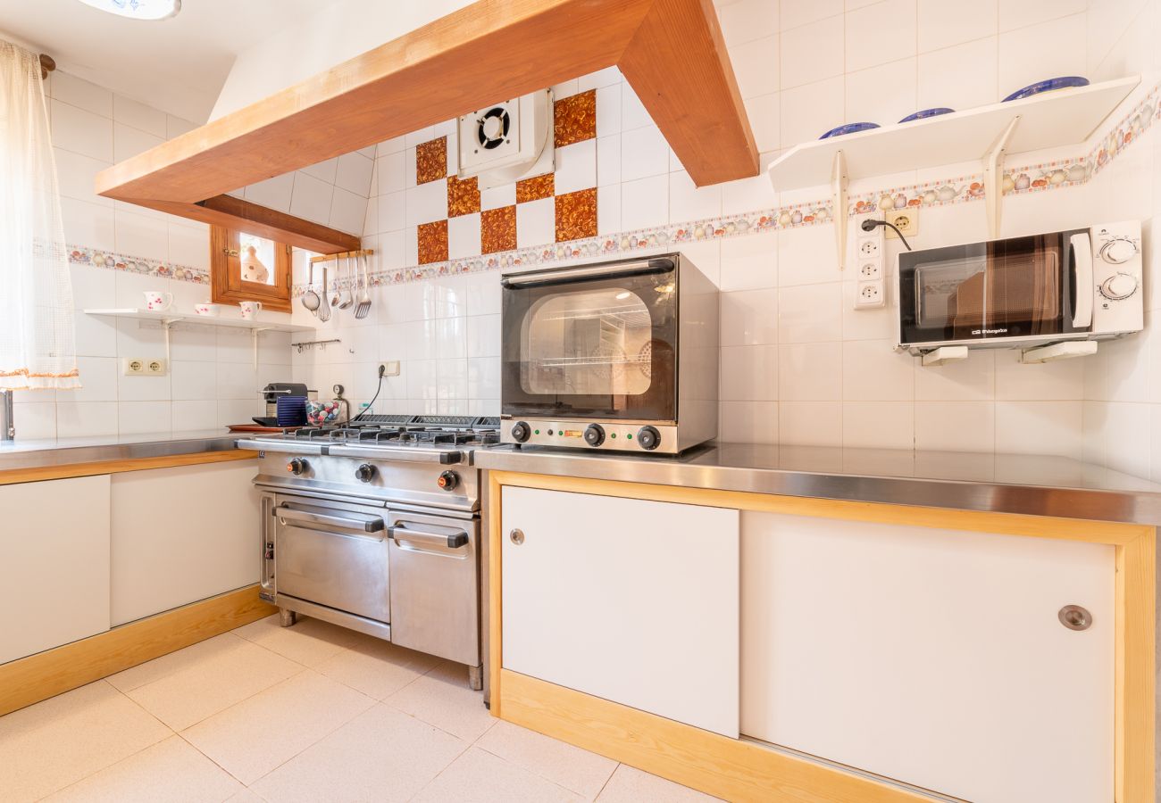 Casa rural en S´Alqueria Blanca - Finca Son Marimon (16 pax)