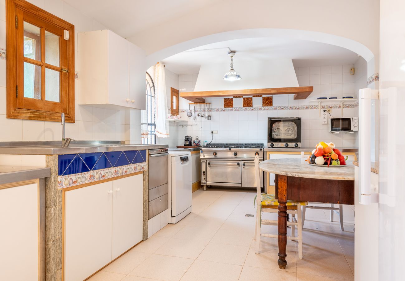 Casa rural en S´Alqueria Blanca - Finca Son Marimon (16 pax)