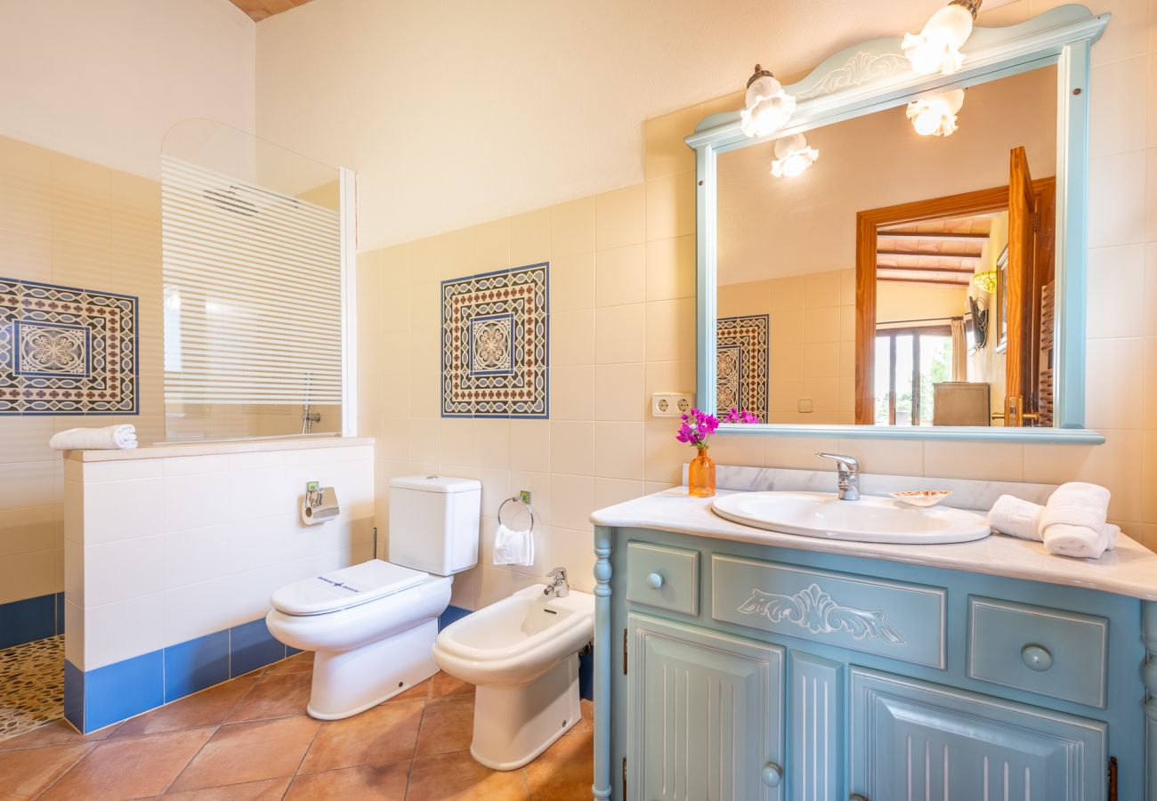 Casa rural en S´Alqueria Blanca - Finca Son Marimon (16 pax)