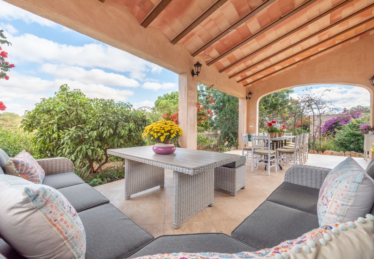 Casa rural en S´Alqueria Blanca - Finca Son Marimon (16 pax)