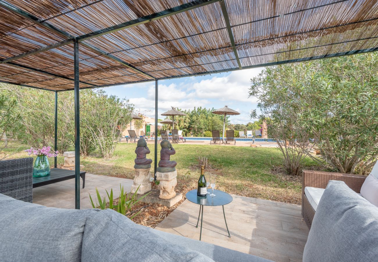 Casa rural en S´Alqueria Blanca - Finca Son Marimon (16 pax)