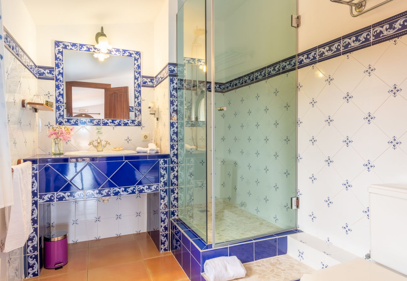 Casa rural en S´Alqueria Blanca - Finca Son Marimon (16 pax)