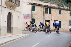 cycling-races-1117409_1920
