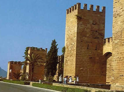 Alcudia Sehenswürdigkeiten Mauer