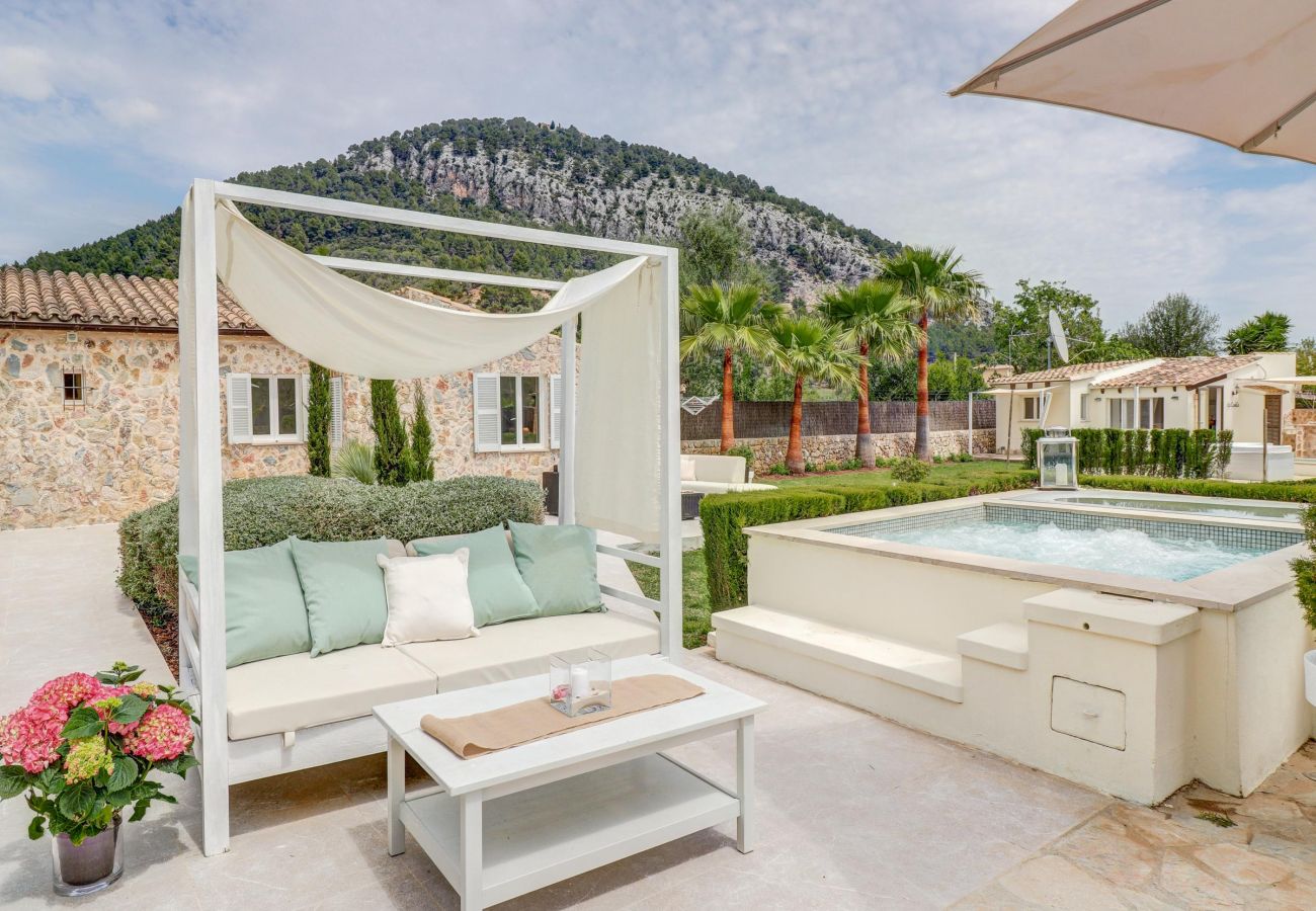 Finca in Pollensa / Pollença - COLOM  Ref. VP91