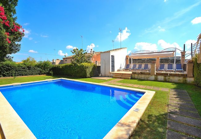 Ab 100€ pro Tag können Sie Ihre Villa auf Mallorca mieten Ab 100€ pro Tag können Sie Ihre Villa auf Mallorca mieten
