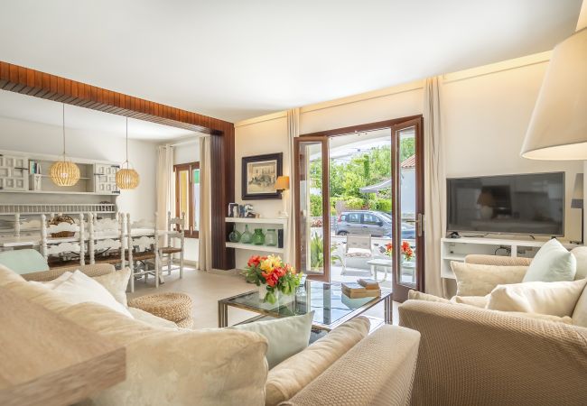 Villa in Port de Pollença - C072 Hibiscus by Mallorca Villa Selection Villa in Port de Pollença - C072 Hibiscus by Mallorca Villa Selection