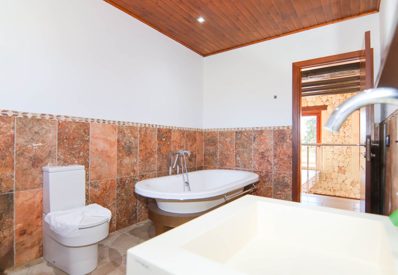 Finca in Sa Pobla - 140 Villa Son Ferragut VT/2073  by Mallorca Charm Finca in Sa Pobla - 140 Villa Son Ferragut VT/2073  by Mallorca Charm