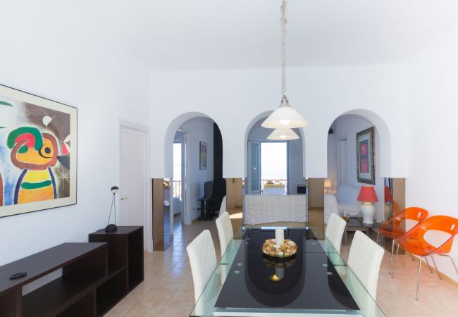 Ab 100€ pro Tag können Sie Ihre Ferienwohnung auf Mallorca mieten Ab 100€ pro Tag können Sie Ihre Ferienwohnung auf Mallorca mieten