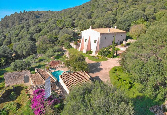 Spektakuläre Finca im Berg Alcudia Spektakuläre Finca im Berg Alcudia