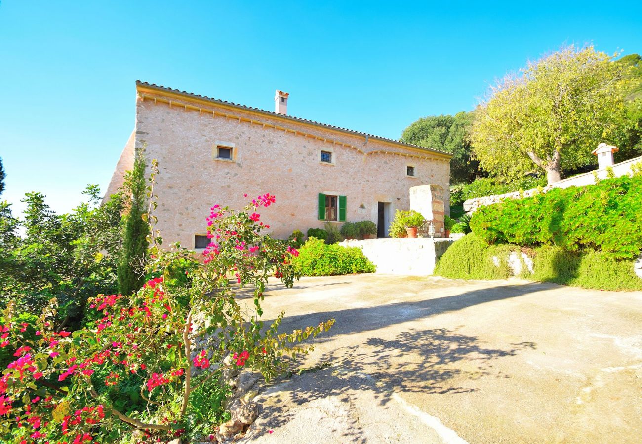 Villa in Alcudia mit Bergblick Villa in Alcudia mit Bergblick