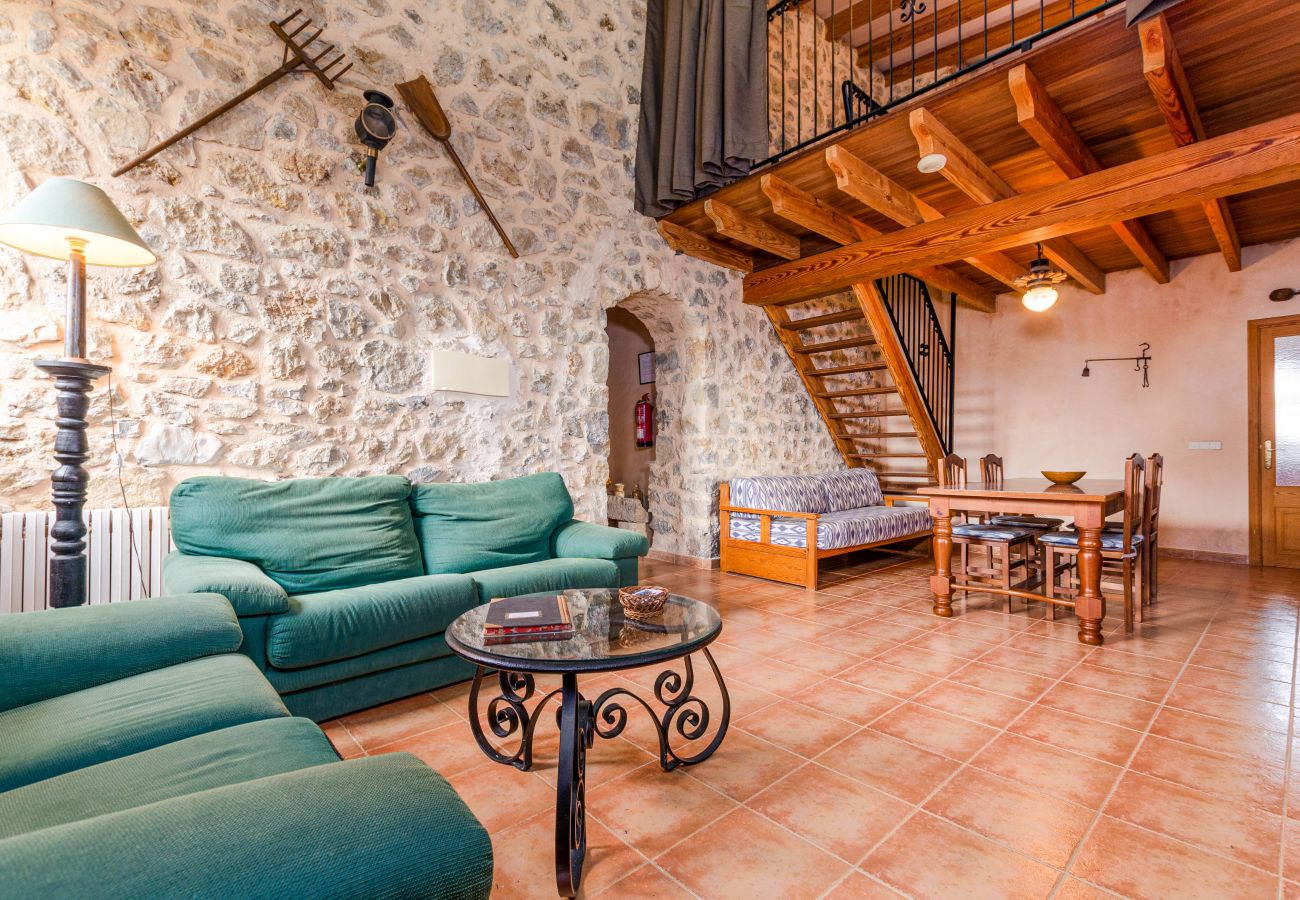 Ferienwohnung in Maria de la salut - Apartment in rural house, YourHouse Deulosal