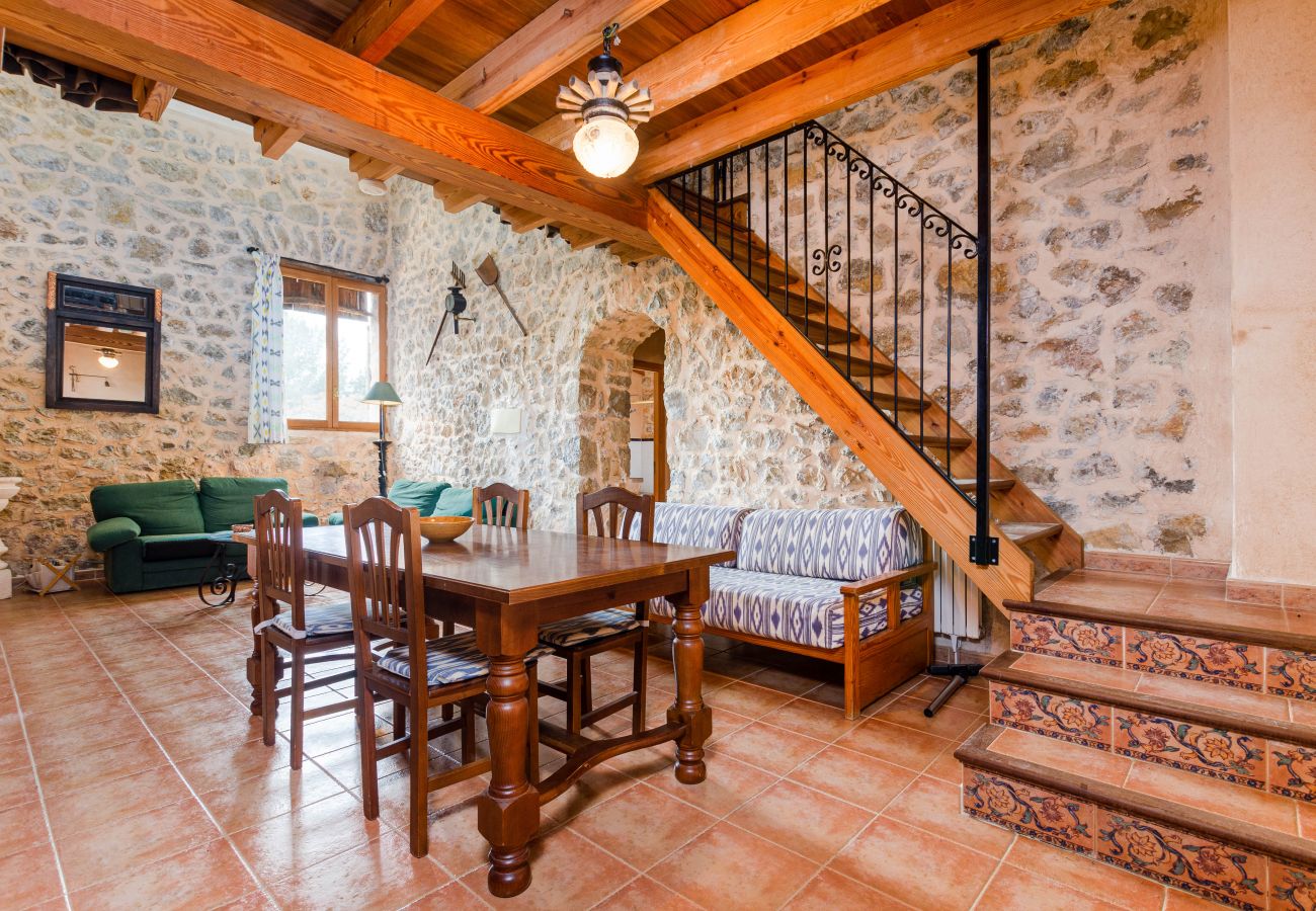 Ferienwohnung in Maria de la salut - Apartment in rural house, YourHouse Deulosal