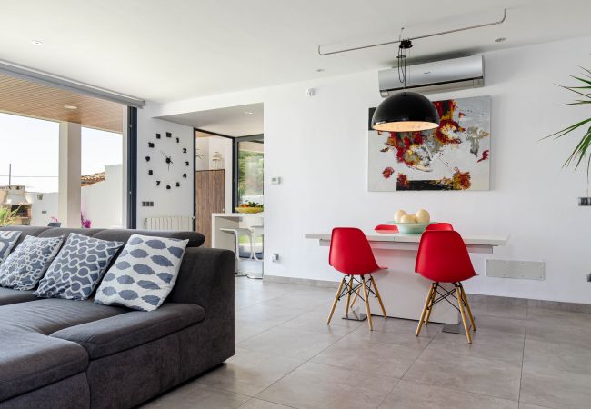 Ferienhaus in Llubi - YourHouse Casa Llubi modern villa with pool Ferienhaus in Llubi - YourHouse Casa Llubi modern villa with pool