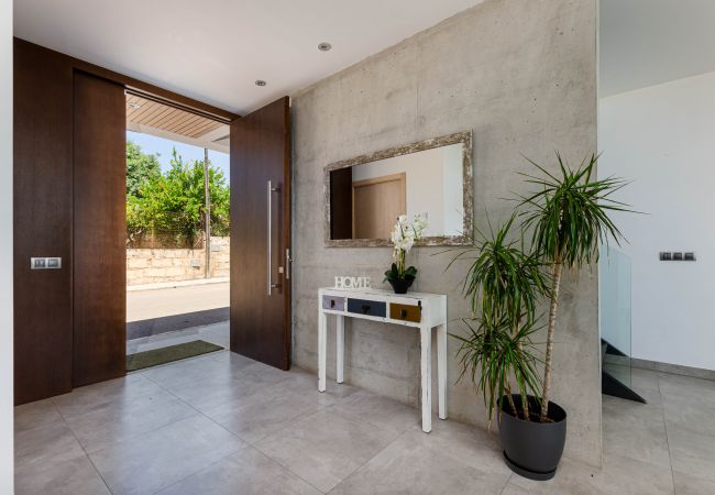 Ferienhaus in Llubi - YourHouse Casa Llubi modern villa with pool Ferienhaus in Llubi - YourHouse Casa Llubi modern villa with pool