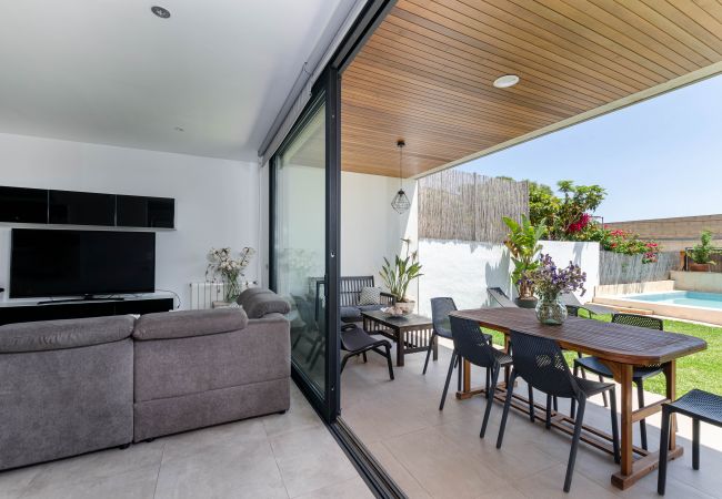 Ferienhaus in Llubi - YourHouse Casa Llubi modern villa with pool Ferienhaus in Llubi - YourHouse Casa Llubi modern villa with pool