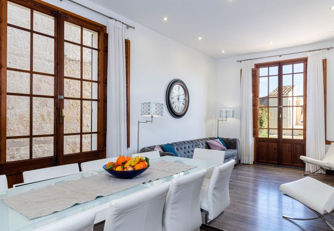 Ferienhaus in Llubi - YourHouse Can Bombarda Ferienhaus in Llubi - YourHouse Can Bombarda