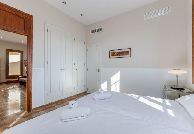 Ferienhaus in Llubi - YourHouse Can Bombarda Ferienhaus in Llubi - YourHouse Can Bombarda