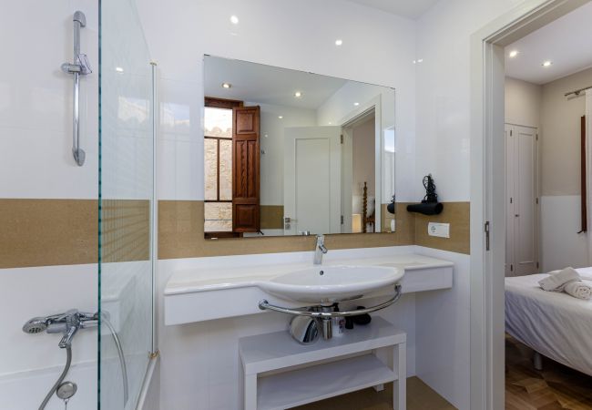 Ferienhaus in Llubi - YourHouse Can Bombarda Ferienhaus in Llubi - YourHouse Can Bombarda