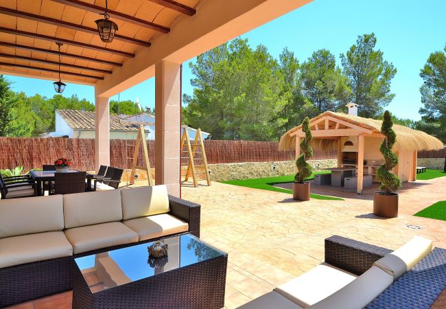 Terrasse, Sofa im Freien, Grill, Kinderspielplatz, mallorca