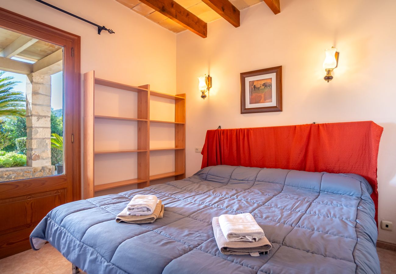 Finca Alcudia mit Pool 8 personen 