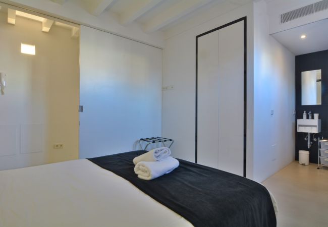 Ferienwohnung in Palma de Mallorca - Lonja Suites 4 white