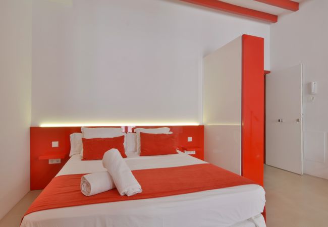 Ferienwohnung in Palma de Mallorca - Lonja Suites 3 red