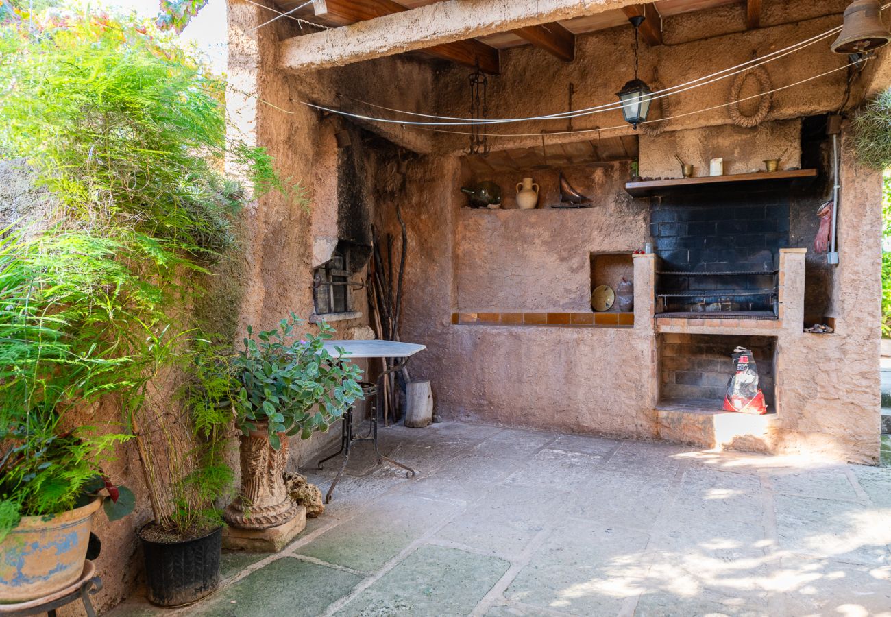 Finca in Cas Concos - Finca Can Quadrat by Mallorca House Rent