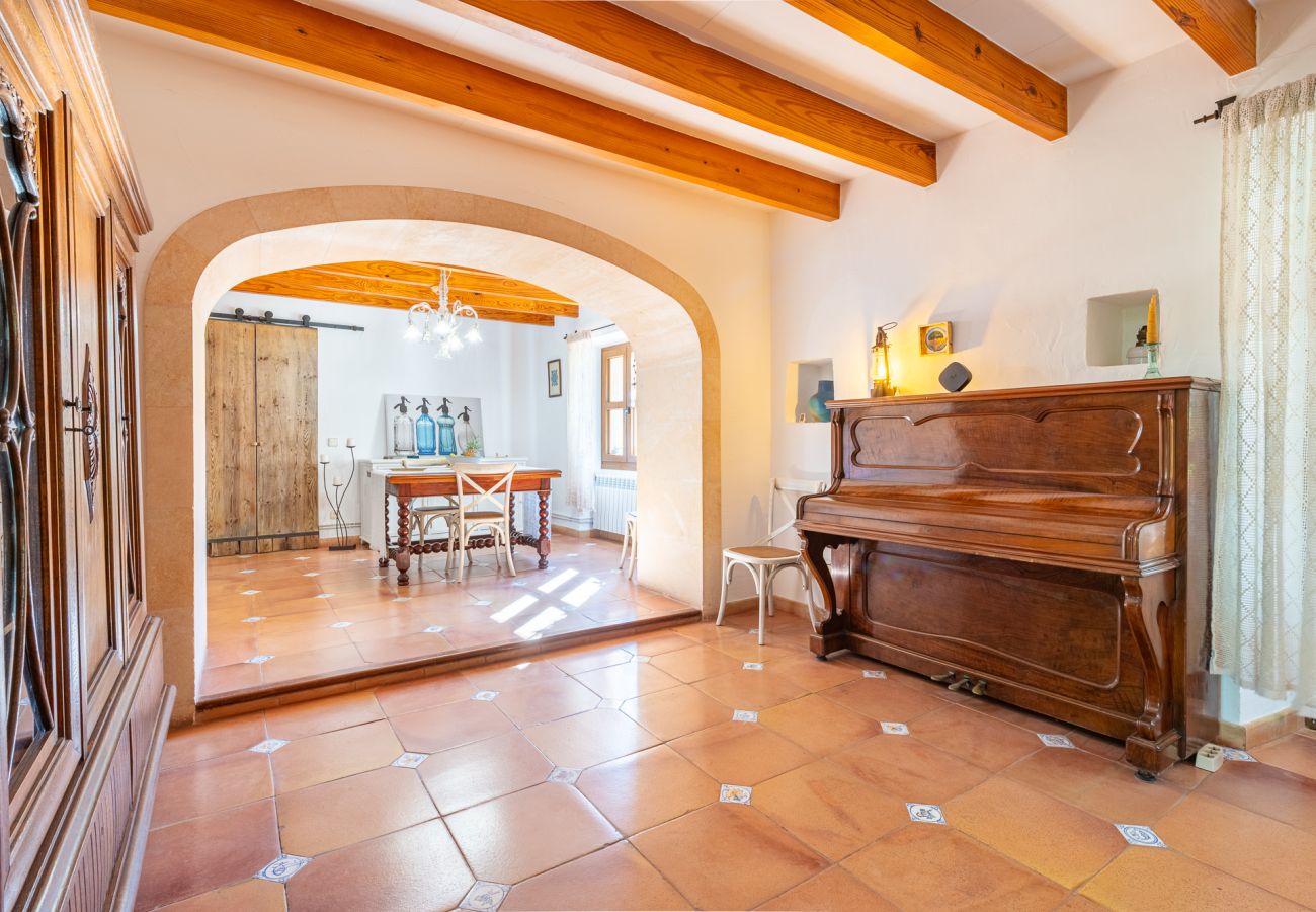 Finca in Cas Concos - Finca Can Quadrat by Mallorca House Rent