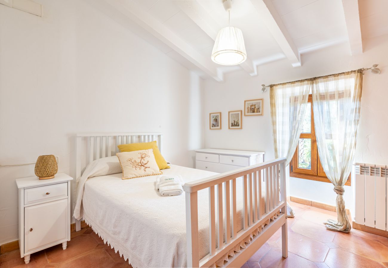 Finca in Cas Concos - Finca Can Quadrat by Mallorca House Rent