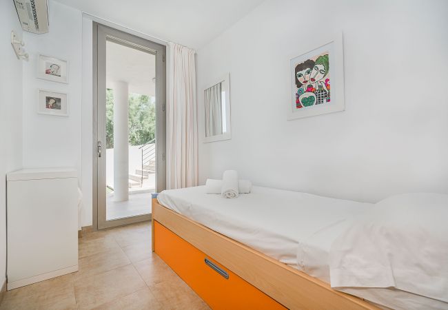 Chalet in Cala Sant Vicenç - MOLINS 1  ref. CS01 Chalet in Cala Sant Vicenç - MOLINS 1  ref. CS01