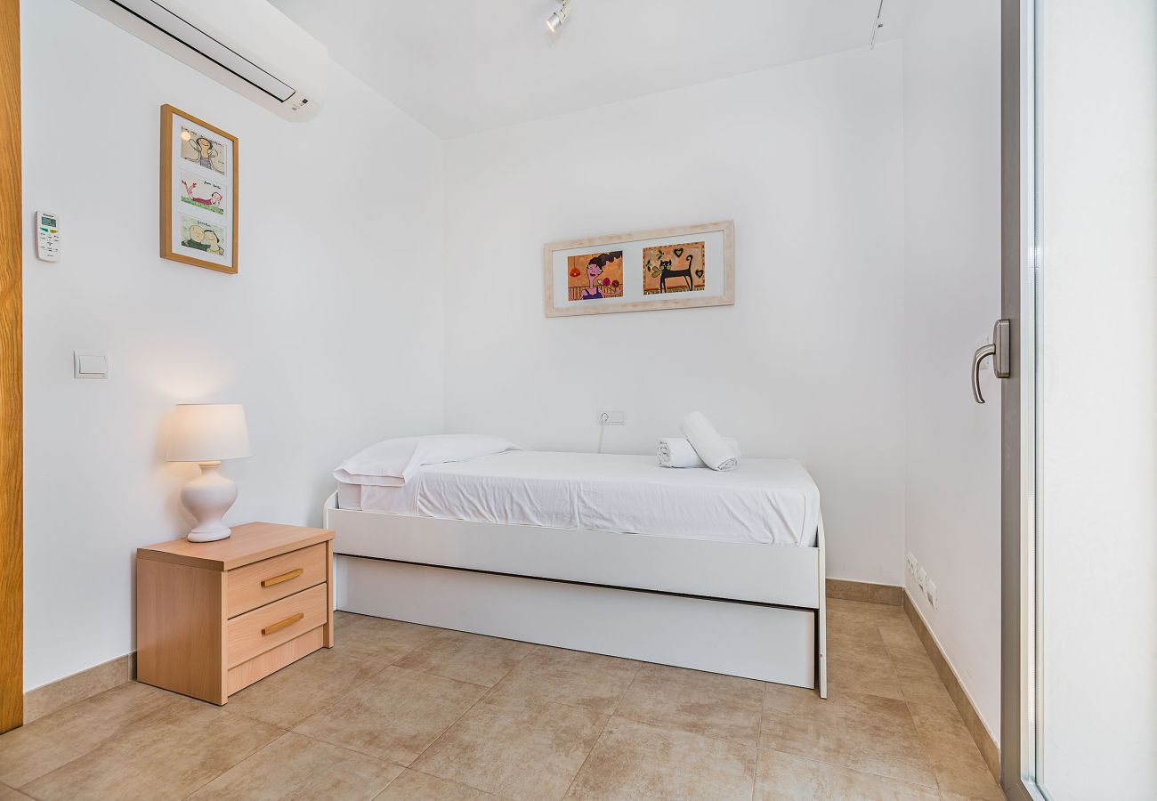 Chalet in Cala Sant Vicenç - MOLINS 6  ref. CS06