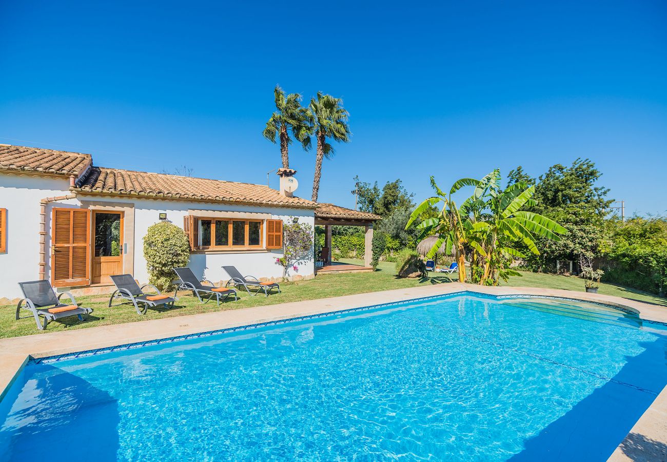 Villa in Pollensa / Pollença - BLANCO  Ref. VP08