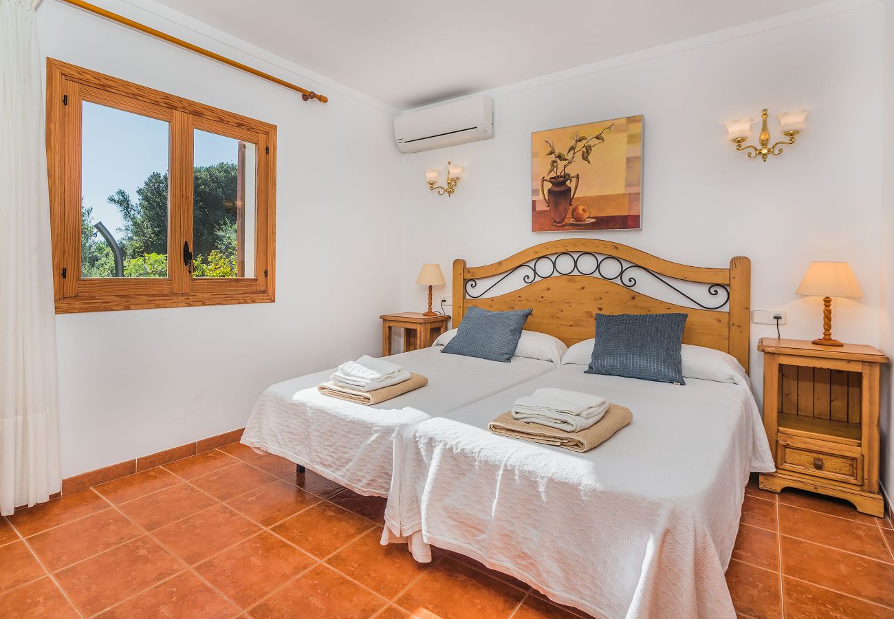 Villa in Pollensa / Pollença - BLANCO  Ref. VP08
